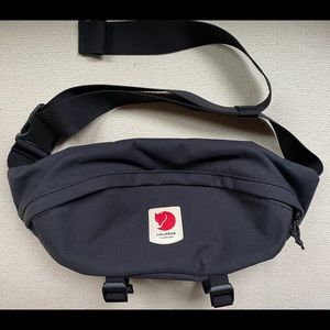 Fjallraven Ulvo Large Hip Bag Black  Pre-owned- Used Once. Fanny Bum Belt Bag